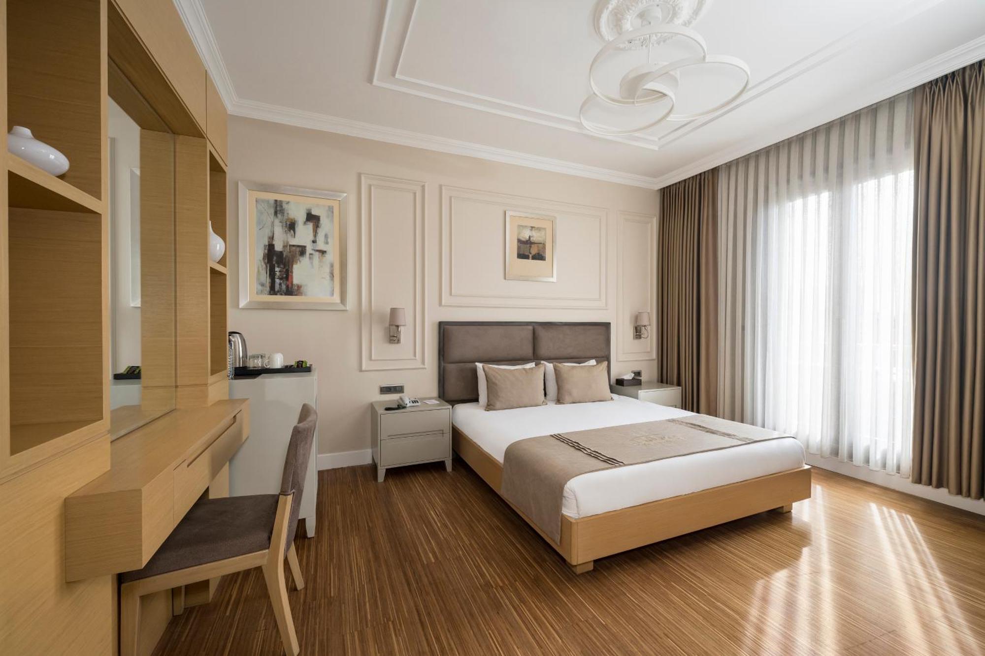 Continental Hotel Pera Istanbul Exteriör bild
